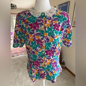 Vintage Colorful Floral Women's Blouse with Lace Collar